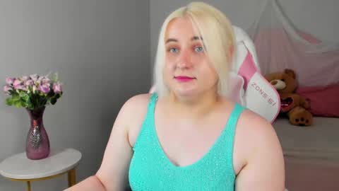 LioraArdyn online show from 6, 6, 2026