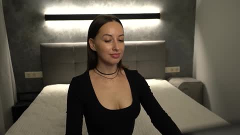 Katrine in black Lisa in  online show from 22, 12, 2024