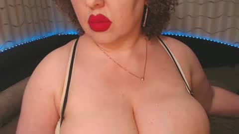 Snapshot of lipsaddiction chatting on 8, 12, 2024 LIpsAddiction online show from 8, 12, 2024