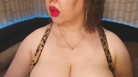 Snapshot of lipsaddiction chatting on 6, 3, 2026 LIpsAddiction online show from 6, 3, 2026
