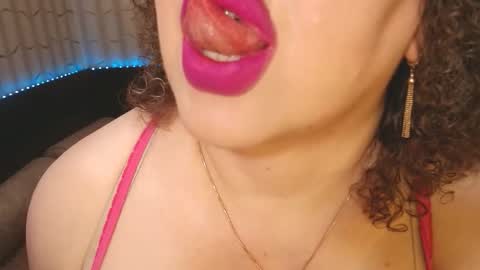 Snapshot of lipsaddiction chatting on 7, 3, 2026 LIpsAddiction online show from 7, 3, 2026