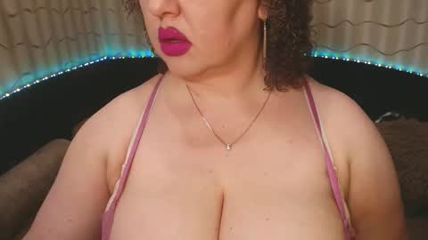 Snapshot of lipsaddiction chatting on 11, 4, 2026 LIpsAddiction online show from 11, 4, 2026