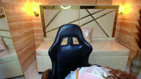 Lirianne online show from 10, 11, 2025