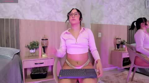 Snapshot of liriasweetie chatting on 24, 4, 2026 liria online show from 24, 4, 2026