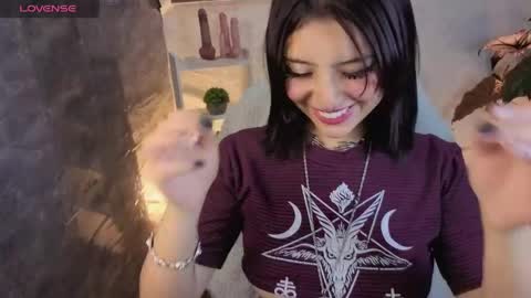 lisa dolly nyx online show from 20, 5, 2026