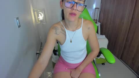 Lisa  online show from 10, 3, 2025