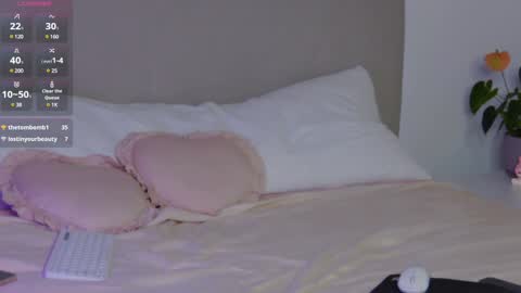 Snapshot of lisa_moons chatting on 24, 12, 2024 lisa_moons online show from 24, 12, 2024