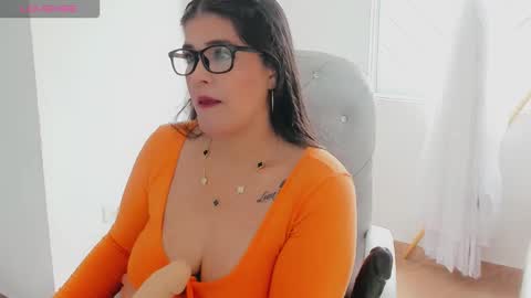 Snapshot of lisa_santoss chatting on 14, 11, 2025 Lisa online show from 14, 11, 2025