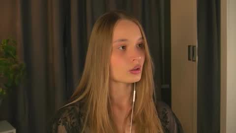 Elisabeth or Lisa online show from 26, 9, 2025