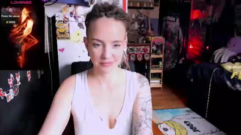Snapshot of lisafoxy_y chatting on 20, 6, 2026 Lisa online show from 20, 6, 2026