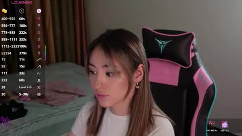 Snapshot of lisamayson chatting on 31, 10, 2025 LISA online show from 31, 10, 2025