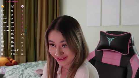 Snapshot of lisamayson chatting on 8, 11, 2025 LISA online show from 8, 11, 2025