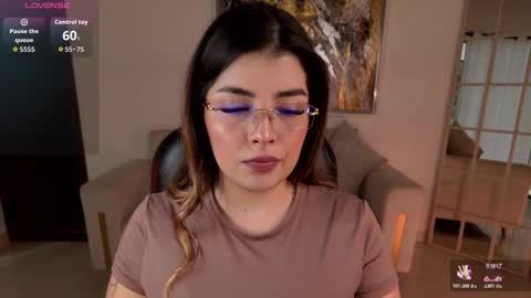 Snapshot of lisamonroe_ chatting on 13, 12, 2025 LISA MONROE online show from 13, 12, 2025