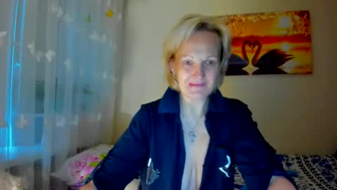 Lisasimsxs online show from 5, 6, 2026