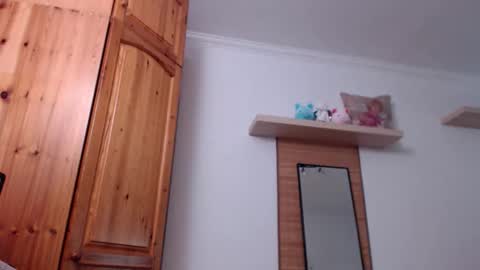 Lisaskybaby online show from 3, 11, 2025