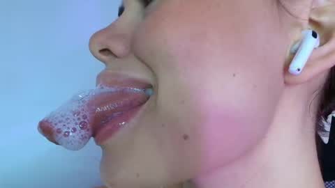 Lisbet online show from 8, 11, 2025