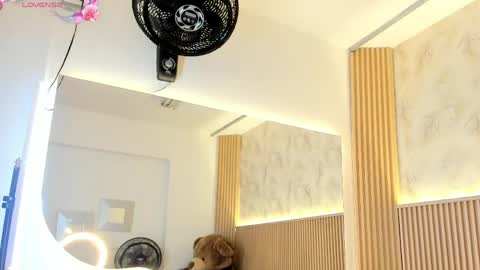 Snapshot of liss_reyes chatting on 4, 6, 2026 Liss online show from 4, 6, 2026