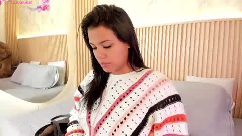 Snapshot of liss_reyes chatting on 19, 6, 2026 Liss online show from 19, 6, 2026