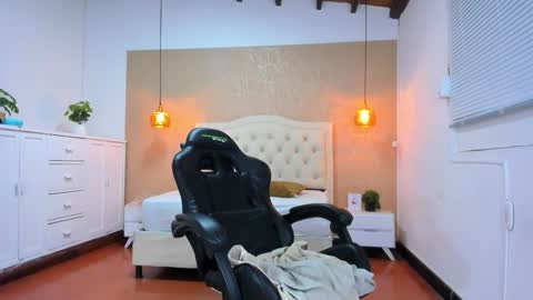 L I S S A  online show from 30, 1, 2025