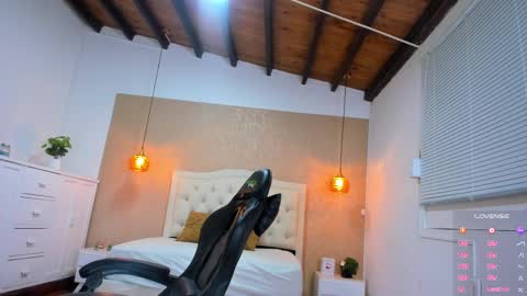 L I S S A  online show from 13, 2, 2025