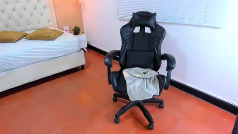 L I S S A  online show from 27, 2, 2025