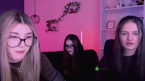 lissa_night online show from 5, 4, 2026