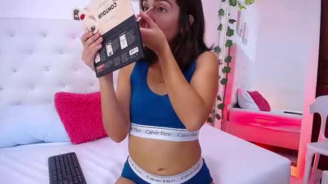 litleslut_ online show from 24, 11, 2025