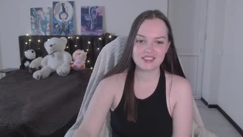 Snapshot of little__flowers chatting on 19, 9, 2025 little__flowers online show from 19, 9, 2025