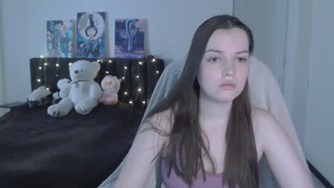 Snapshot of little__flowers chatting on 21, 9, 2025 little__flowers online show from 21, 9, 2025