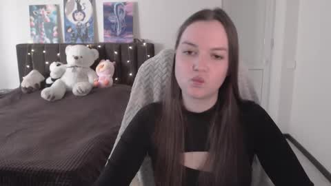 Snapshot of little__flowers chatting on 29, 10, 2025 little__flowers online show from 29, 10, 2025