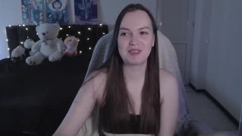 Snapshot of little__flowers chatting on 30, 11, 2025 little__flowers online show from 30, 11, 2025