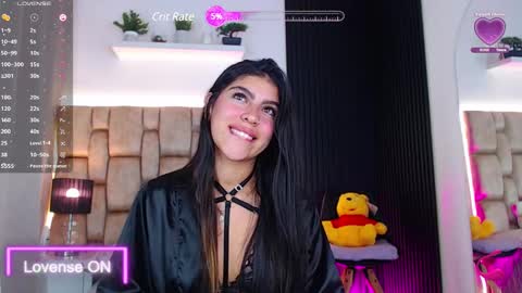 Sophie ---- connected from 1400 to 2100 Colombia time online show from 23, 2, 2025