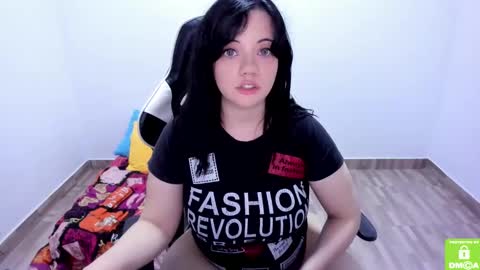 Snapshot of little_angely chatting on 11, 12, 2024 Angely online show from 11, 12, 2024