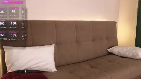 Snapshot of little_bliss chatting on 7, 10, 2025 little_bliss online show from 7, 10, 2025