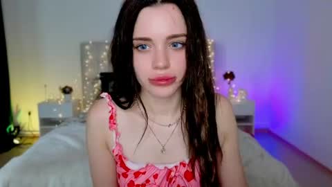 Snapshot of little_cuti1e chatting on 30, 6, 2026 Kathrine online show from 30, 6, 2026