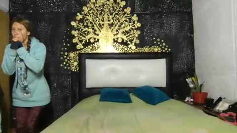 Snapshot of little_devil_diablita90 chatting on 18, 12, 2025 Diablita online show from 18, 12, 2025