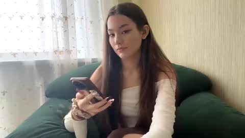 Viiola online show from 13, 10, 2025