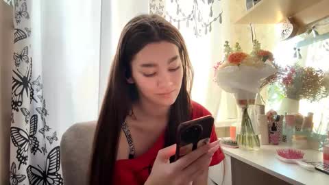 Viiola online show from 4, 12, 2025