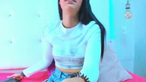 Snapshot of little_jenni chatting on 2, 4, 2026 online show from 2, 4, 2026