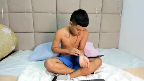 little_kris1 online show from 7, 1, 2026