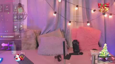 Snapshot of little_lili19 chatting on 22, 11, 2025 Lili online show from 22, 11, 2025