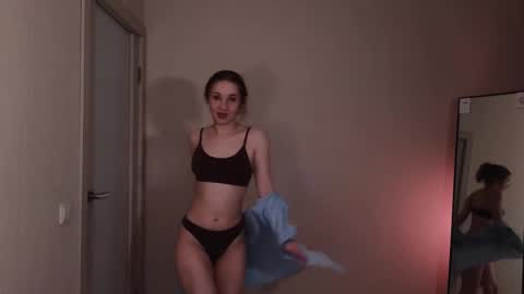 little_pretty_woman online show from 23, 10, 2025