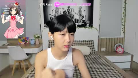 Snapshot of little_yena chatting on 15, 10, 2025 Yena and Gabby online show from 15, 10, 2025
