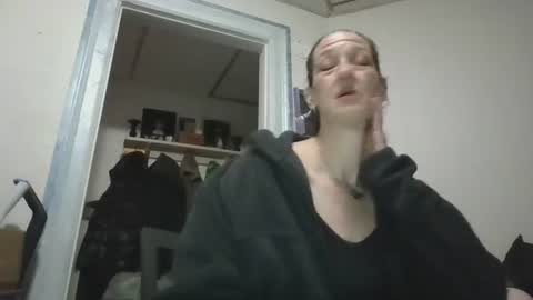 Snapshot of littlebigsquirt7945 chatting on 13, 5, 2026 Sady Jayne online show from 13, 5, 2026