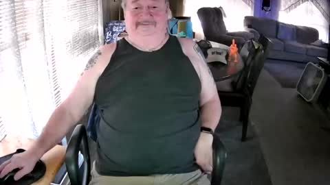 Snapshot of littled83057 chatting on 19, 7, 2026 Littled83057 online show from 19, 7, 2026