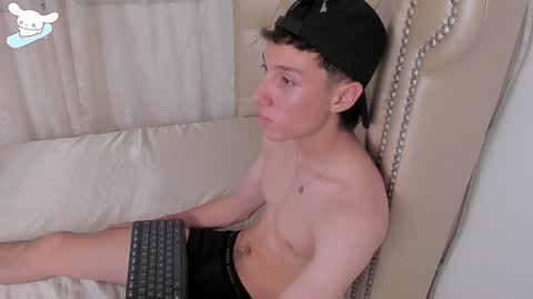 Snapshot of littledanny_ chatting on 4, 10, 2025 DANNY online show from 4, 10, 2025