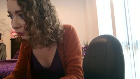 littledeathtrap online show from 17, 4, 2026