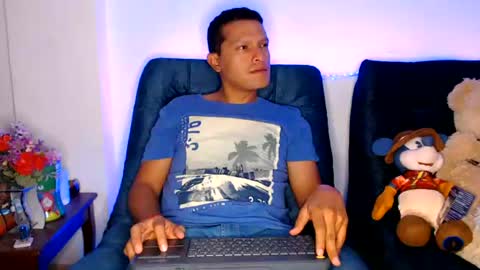 Snapshot of littledicklatin chatting on 4, 8, 2026 Manu online show from 4, 8, 2026