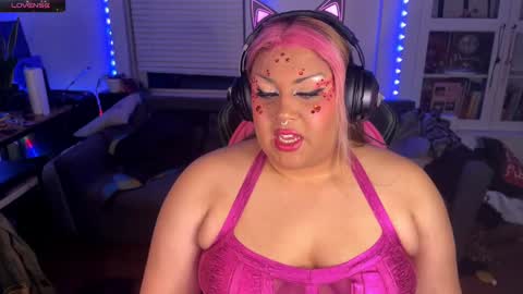 Snapshot of littledracula666 chatting on 16, 2, 2025 littledracula666 online show from 16, 2, 2025