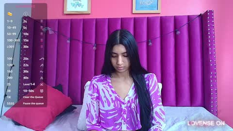 Snapshot of littlee_emilyy_ chatting on 12, 12, 2024 Emily online show from 12, 12, 2024